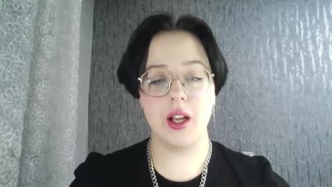 Snapshot of vanessashadow chatting on 14, 12, 2025 vanessashadow online show from 14, 12, 2025