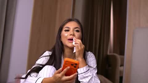 Vanessa Simon online show from 28, 4, 2026