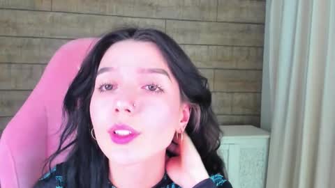 VanessaVienne online show from 9, 3, 2026