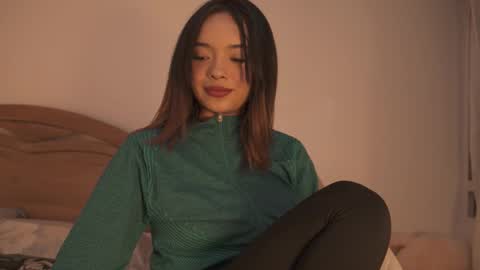 Snapshot of vanesse_ chatting on 10, 10, 2025 Irina online show from 10, 10, 2025