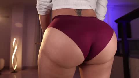 Snapshot of vaniaa_ chatting on 28, 7, 2026 Vania online show from 28, 7, 2026
