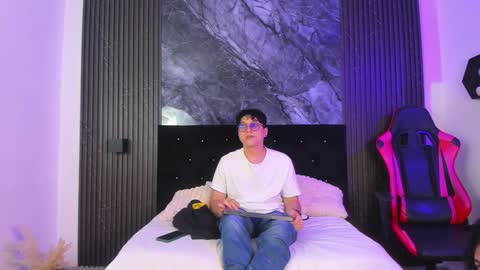 vanilla_hot_ online show from 24, 1, 2025