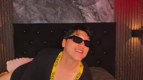 vanilla_hot_ online show from 12, 2, 2025