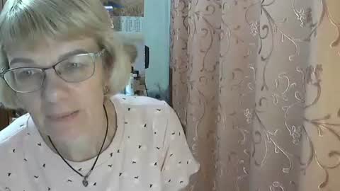 Snapshot of vanillaxcreamy chatting on 3, 12, 2024 Vanillaxcreamy online show from 3, 12, 2024