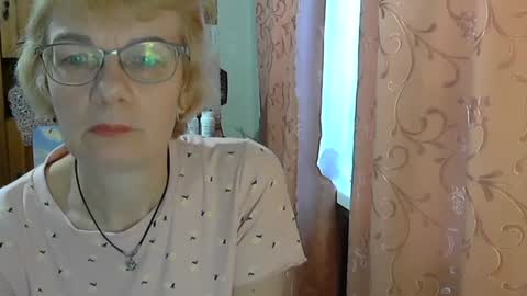 Snapshot of vanillaxcreamy chatting on 5, 2, 2025 Vanillaxcreamy online show from 5, 2, 2025