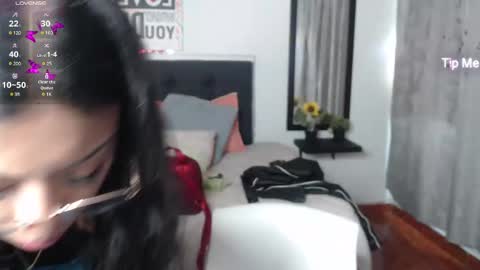 Snapshot of vannesweet_ chatting on 3, 3, 2025 vane online show from 3, 3, 2025