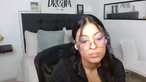 Snapshot of vannesweet_ chatting on 27, 9, 2025 vane online show from 27, 9, 2025