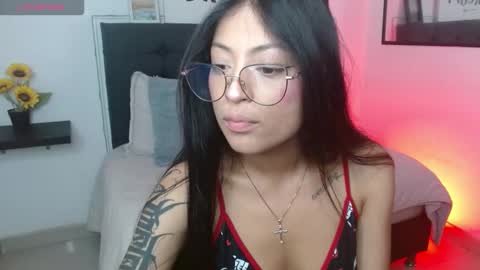 Snapshot of vannesweet_ chatting on 4, 10, 2025 vane online show from 4, 10, 2025
