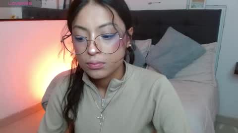 Snapshot of vannesweet_ chatting on 14, 10, 2025 vane online show from 14, 10, 2025