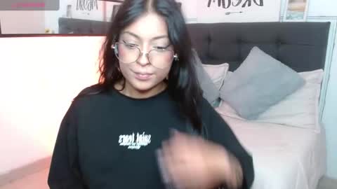 Snapshot of vannesweet_ chatting on 15, 10, 2025 vane online show from 15, 10, 2025