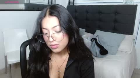 Snapshot of vannesweet_ chatting on 2, 11, 2025 vane online show from 2, 11, 2025