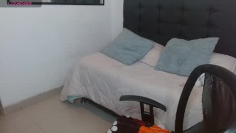 Snapshot of vannesweet_ chatting on 3, 11, 2025 vane online show from 3, 11, 2025