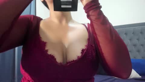 Vannesa online show from 6, 10, 2025