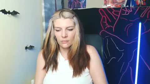 Snapshot of vanrey_ chatting on 3, 6, 2026 Vanessa online show from 3, 6, 2026
