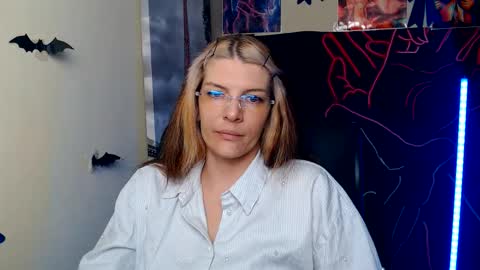 Snapshot of vanrey_ chatting on 4, 6, 2026 Vanessa online show from 4, 6, 2026