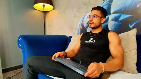 Vans Ross online show from 25, 2, 2026