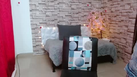 Snapshot of vanse_lust chatting on 12, 12, 2024 Karuna online show from 12, 12, 2024