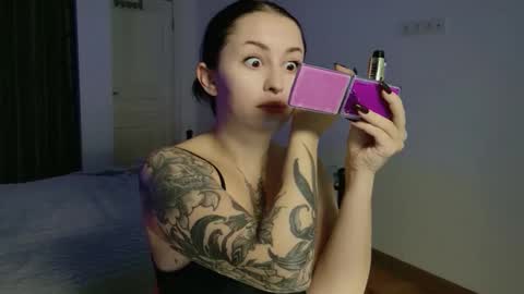 vaolietkat online show from 25, 11, 2025