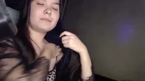 Var Kiss online show from 14, 9, 2025