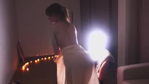 Heeeeey Im Hanna the art of tease  online show from 2, 3, 2025