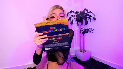  Varya Ferreira - independent model  online show from 12, 6, 2026