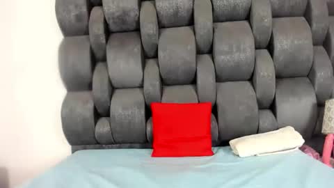 Aurora Cooper online show from 10, 9, 2025