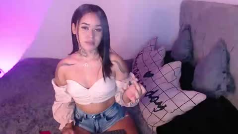 Vayolett Bass online show from 3, 12, 2024