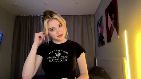 Monika online show from 10, 3, 2026