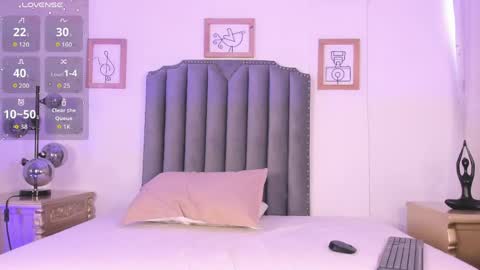   online show from 28, 4, 2026