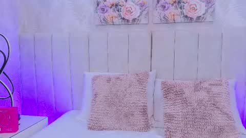 Snapshot of vega_sara chatting on 23, 7, 2026 Mia brando online show from 23, 7, 2026