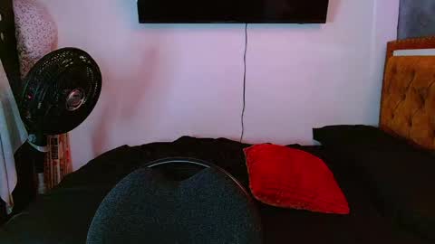 Snapshot of velk_hot1 chatting on 6, 5, 2026 velk_hot1 online show from 6, 5, 2026