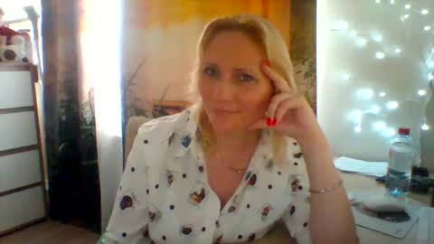 Snapshot of velka_raspberry chatting on 8, 6, 2026 velka_raspberry online show from 8, 6, 2026