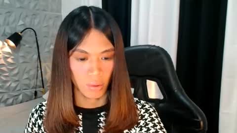 velvet_angela online show from 23, 7, 2026