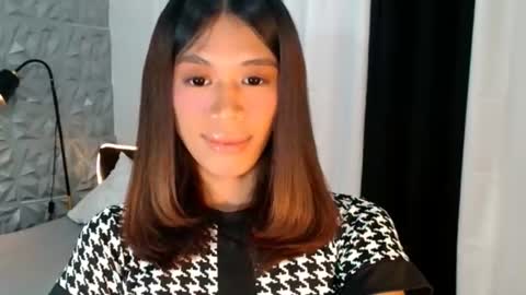 velvet_angela online show from 27, 7, 2026