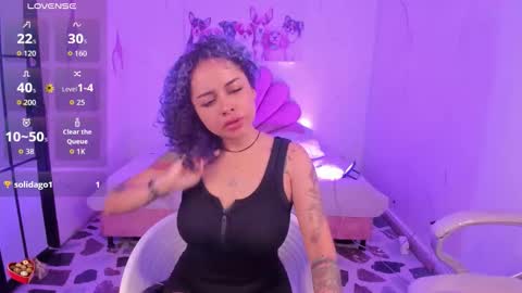 Snapshot of velvet_ari chatting on 5, 12, 2025 Velvet online show from 5, 12, 2025