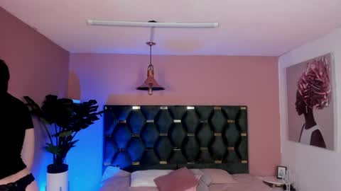 Snapshot of velvet_dreams_ chatting on 22, 7, 2026 Isabella online show from 22, 7, 2026