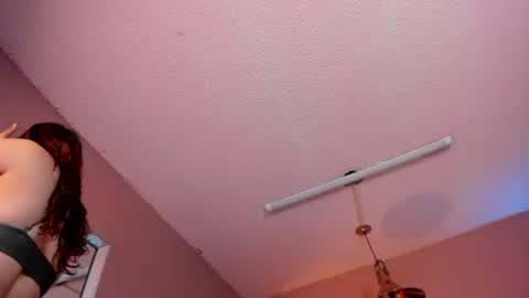 Snapshot of velvet_dreams_ chatting on 24, 7, 2026 Isabella online show from 24, 7, 2026