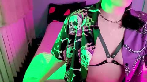 Violet online show from 21, 1, 2025