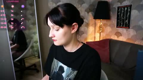 Snapshot of velvetlily_ chatting on 24, 5, 2026 Lily online show from 24, 5, 2026