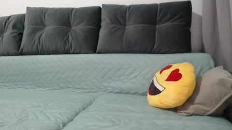 velvetmoon123 online show from 18, 4, 2026