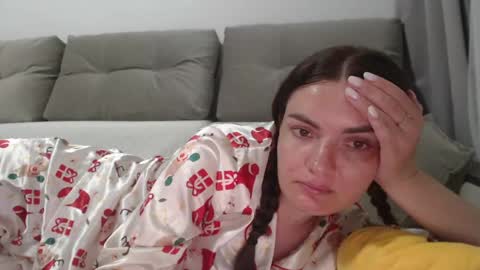 velvetmoon123 online show from 26, 4, 2026