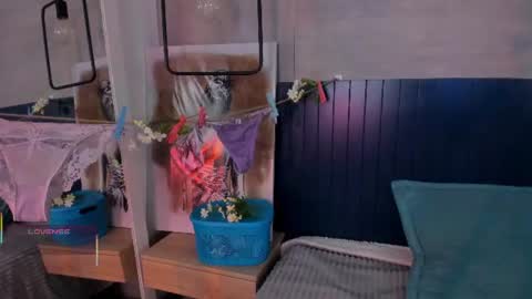 velvettease_ online show from 28, 7, 2026