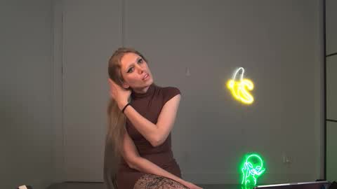 VelvetTGirl online show from 23, 3, 2026