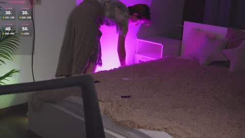 Snapshot of velvetvalkyries chatting on 11, 12, 2024 CLEOshort hair TIna long hair online show from 11, 12, 2024