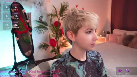 Snapshot of velvetvalkyries chatting on 14, 2, 2025 CLEOshort hair TIna long hair online show from 14, 2, 2025
