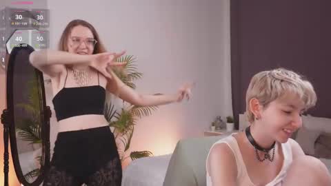 Snapshot of velvetvalkyries chatting on 23, 2, 2025 CLEOshort hair TIna long hair online show from 23, 2, 2025