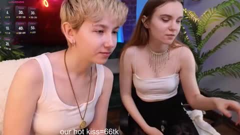 Snapshot of velvetvalkyries chatting on 26, 2, 2025 CLEOshort hair TIna long hair online show from 26, 2, 2025