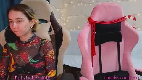 Snapshot of velvetvalkyries chatting on 26, 10, 2025 CLEOshort hair TIna long hair online show from 26, 10, 2025