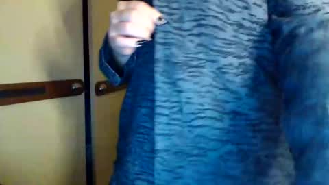 Snapshot of vendi_rassell8855 chatting on 6, 3, 2026 vendi rassell8855 online show from 6, 3, 2026