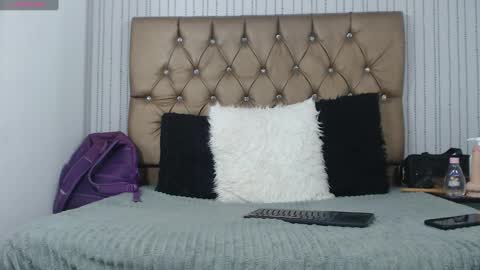 veneno hot online show from 30, 1, 2025